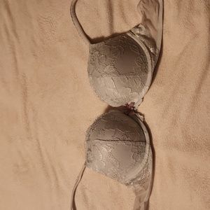 Body by Victoria push-up bra 36B